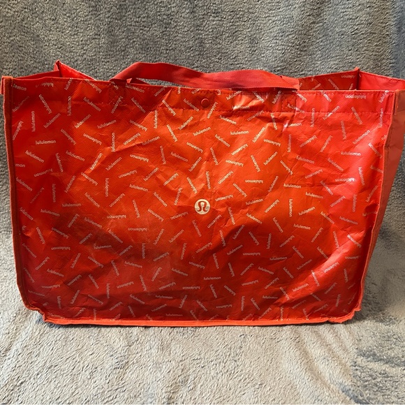 Lululemon Shopping Bags Lot of 40 - Picture 4 of 4